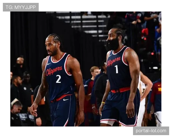 快船客场挑战老鹰,哈登率队终结连败颓势 快船客场挑战老鹰,哈登率队终结连败颓势