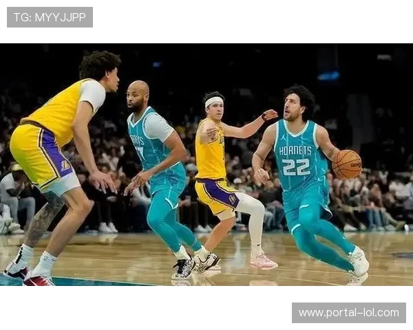 湖人替补席对阵黄蜂仅得9分，过度依赖首发问题凸显